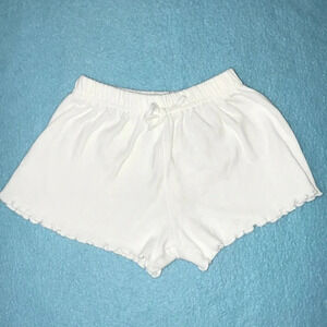 CIRCO scallop cotton shorts size 3 to 6 months